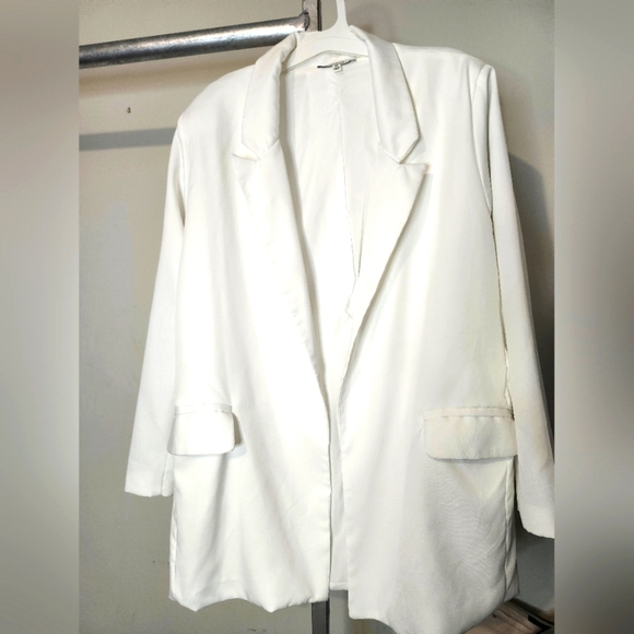 Women's White Blazer - Picture 1 of 6